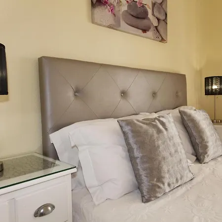 B17 - The Stunning Seaview * Lagos