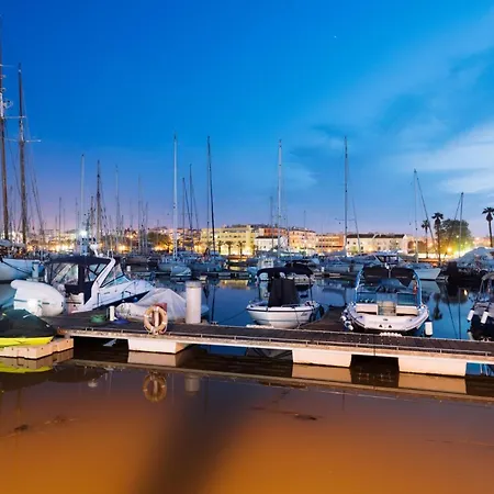 B17 - The Stunning Seaview *