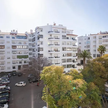 Apartment B17 - The Stunning Seaview