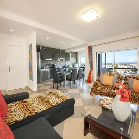 B17 - The Stunning Seaview لاغوس