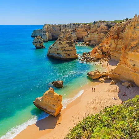 B17 - The Stunning Seaview